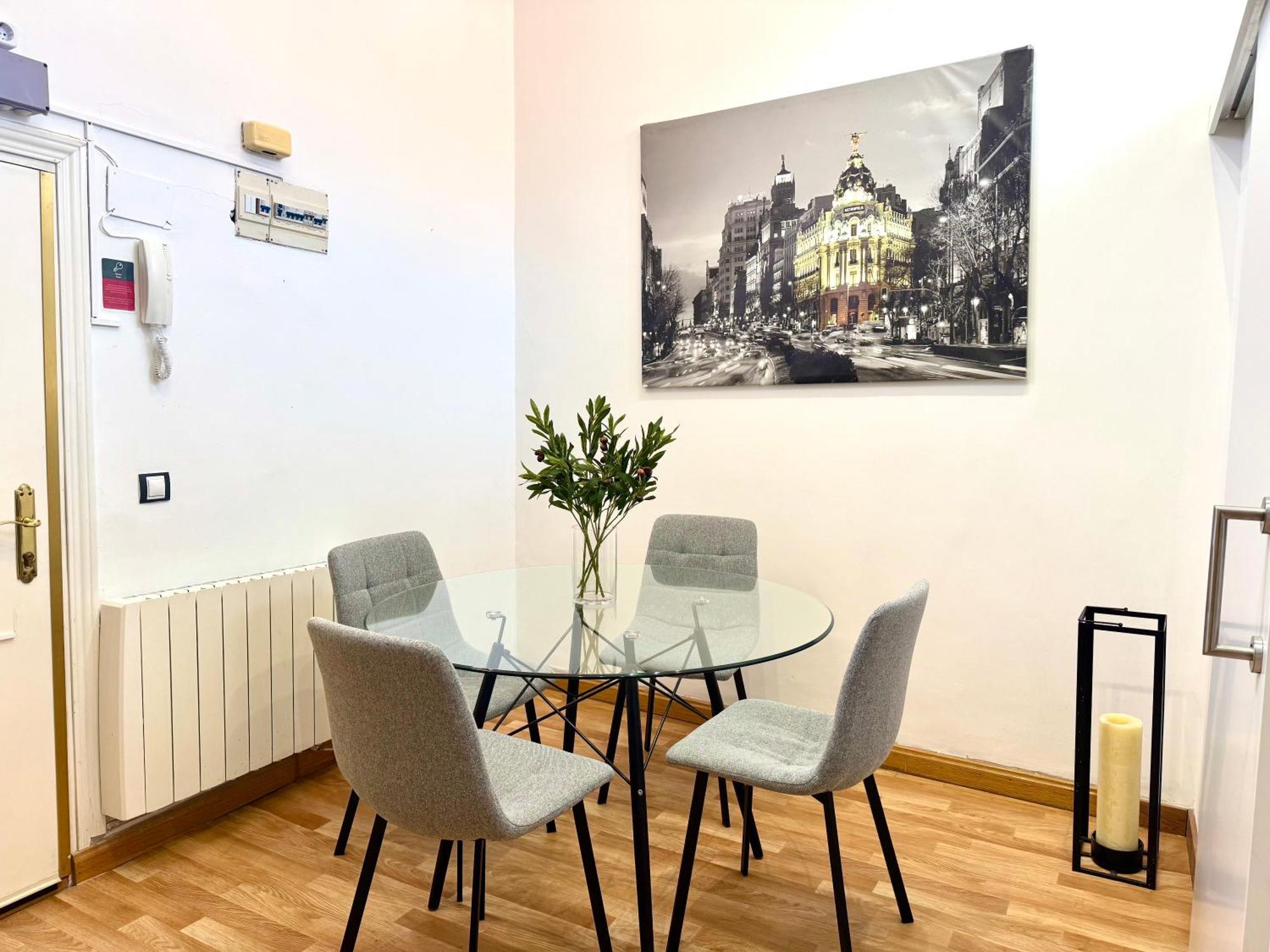Appartamento Fuencarral Madrid Esterno foto